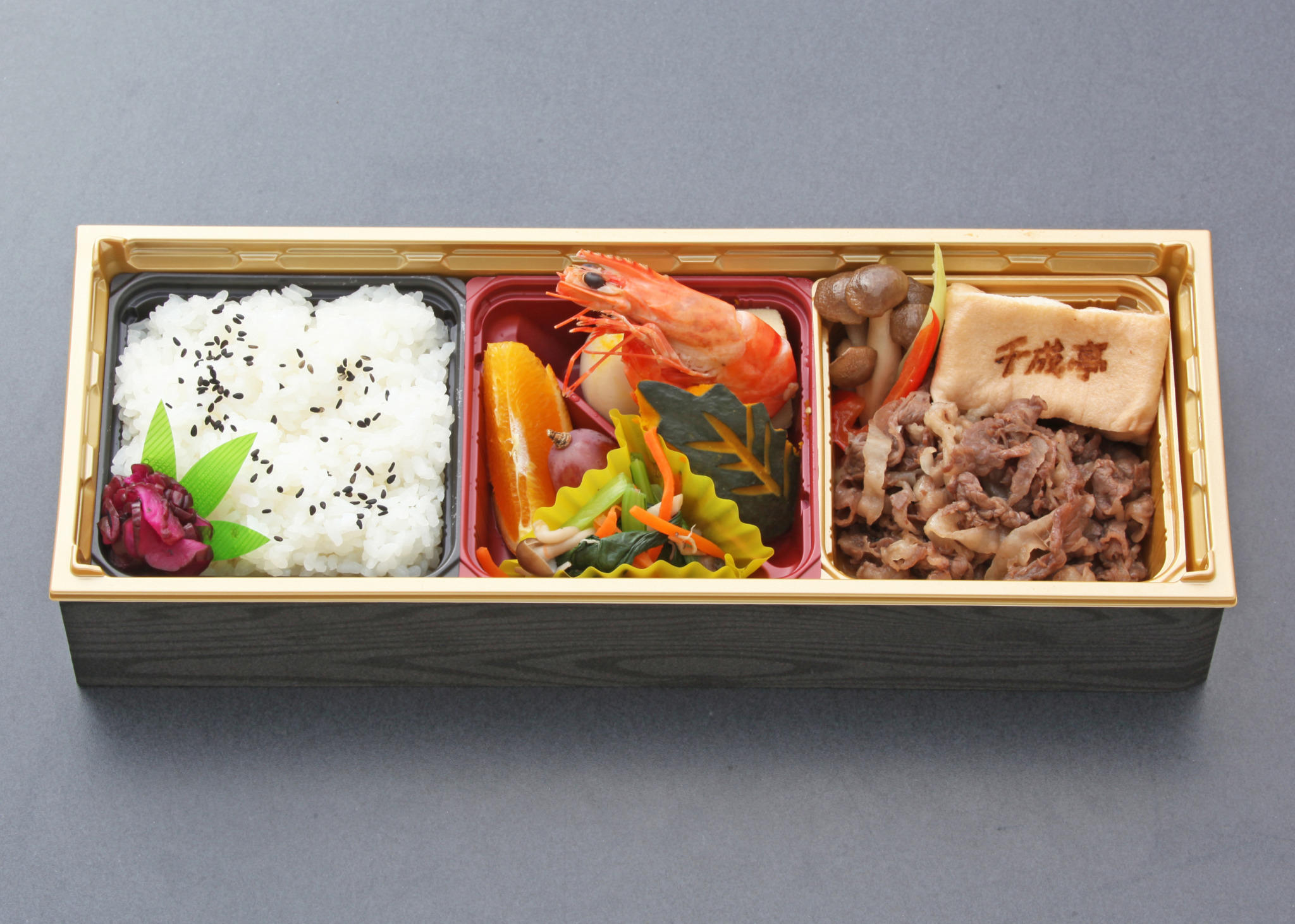 近江牛すき焼き幕の内弁当 | 彦根で弁当、オードブルの宅配